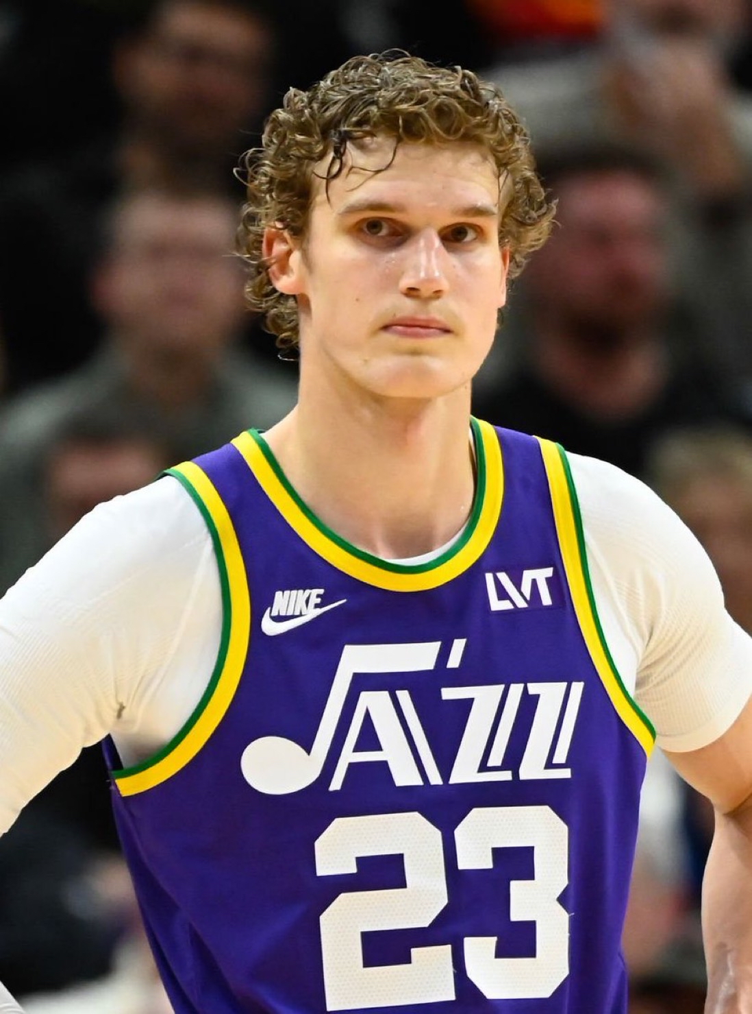 从埃因霍温训练开放日到拉齐奥关键时刻内部沟通，赛后犹他爵士调整名单以备社区盾的简单介绍开云官方网